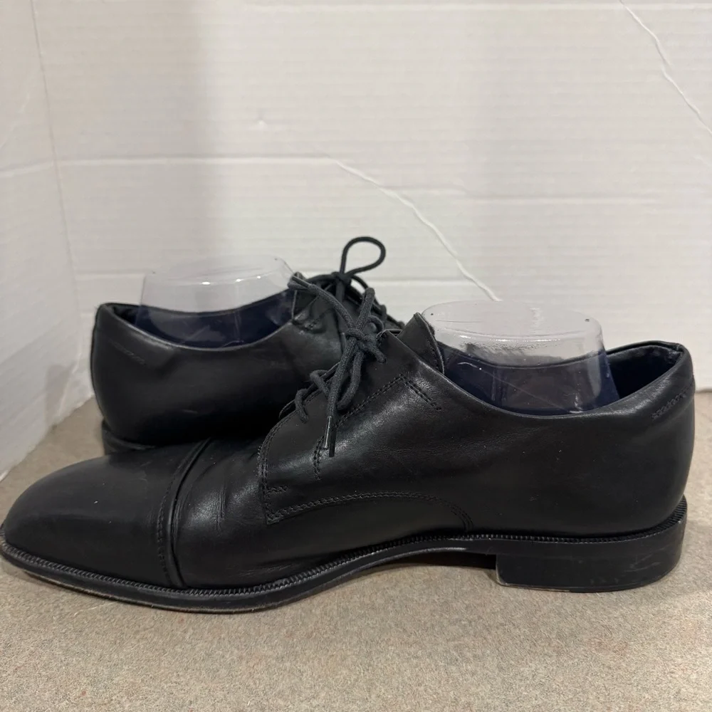 Luca Bossi features leather
